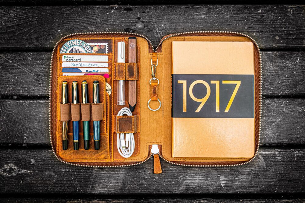 Leather Zippered A5 Leuchtturm1917 Notebook Folio - Crazy Horse Brown